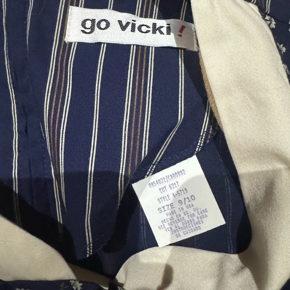 Deadstock 1980s go Vicki! Ditsy Floral Striped Jumpsuit‎